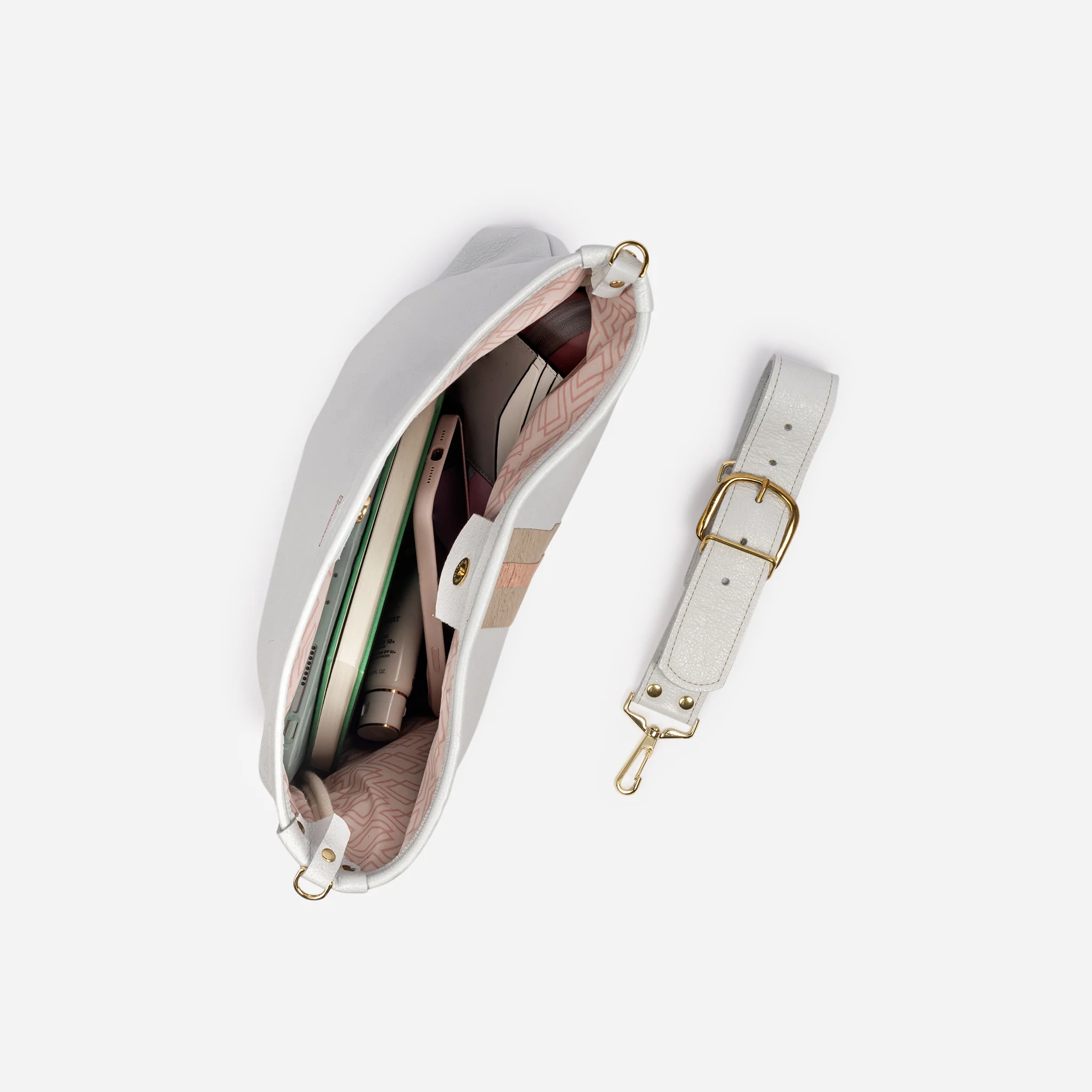 Noe Leather Shoulder Bag - Image 21